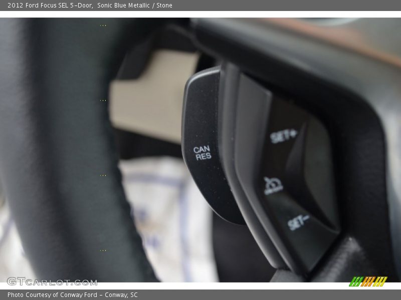 Controls of 2012 Focus SEL 5-Door