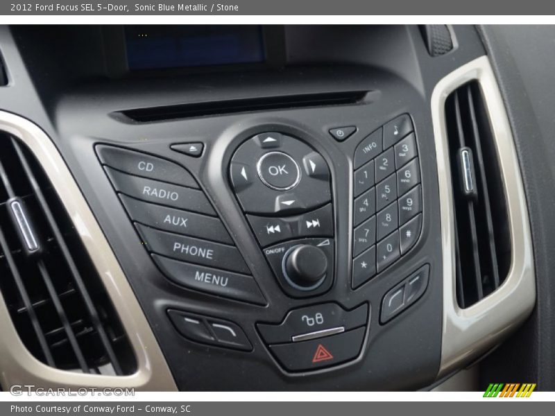 Controls of 2012 Focus SEL 5-Door