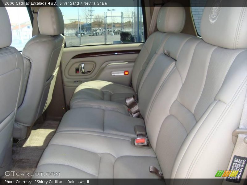 Silver Sand / Neutral Shale 2000 Cadillac Escalade 4WD