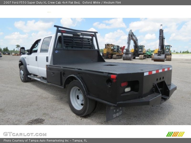 Oxford White / Medium Flint 2007 Ford F550 Super Duty XL Crew Cab 4x4 Flat Bed