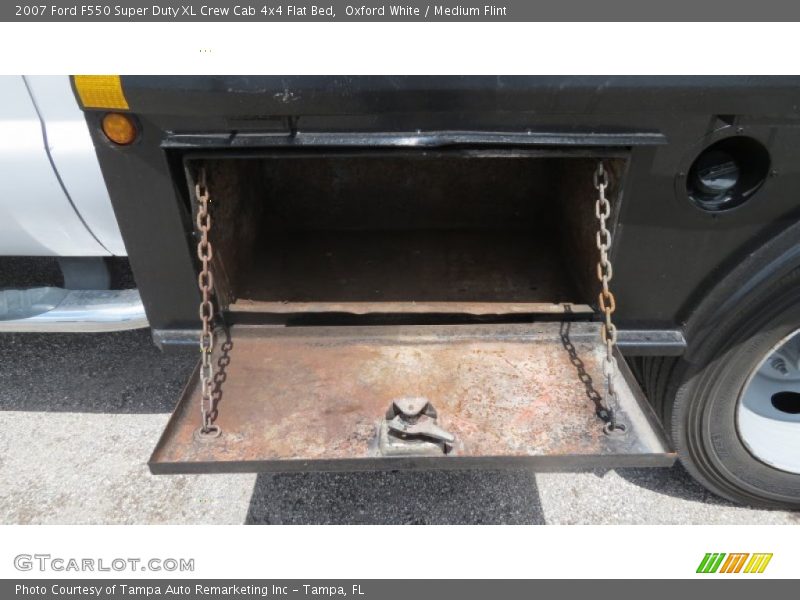 Oxford White / Medium Flint 2007 Ford F550 Super Duty XL Crew Cab 4x4 Flat Bed