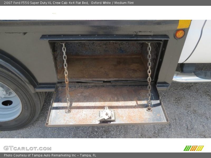 Oxford White / Medium Flint 2007 Ford F550 Super Duty XL Crew Cab 4x4 Flat Bed