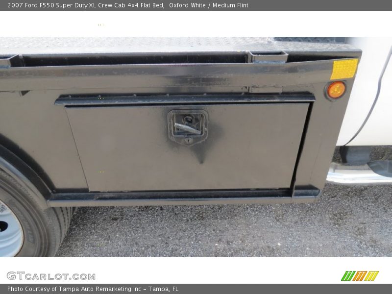 Oxford White / Medium Flint 2007 Ford F550 Super Duty XL Crew Cab 4x4 Flat Bed