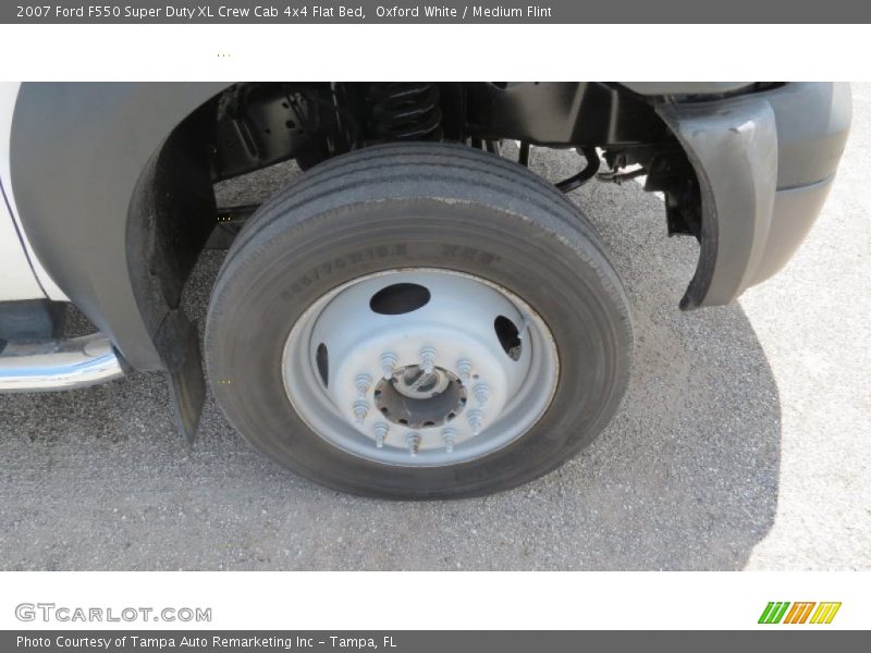 Oxford White / Medium Flint 2007 Ford F550 Super Duty XL Crew Cab 4x4 Flat Bed