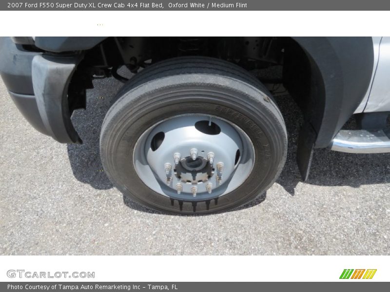 Oxford White / Medium Flint 2007 Ford F550 Super Duty XL Crew Cab 4x4 Flat Bed