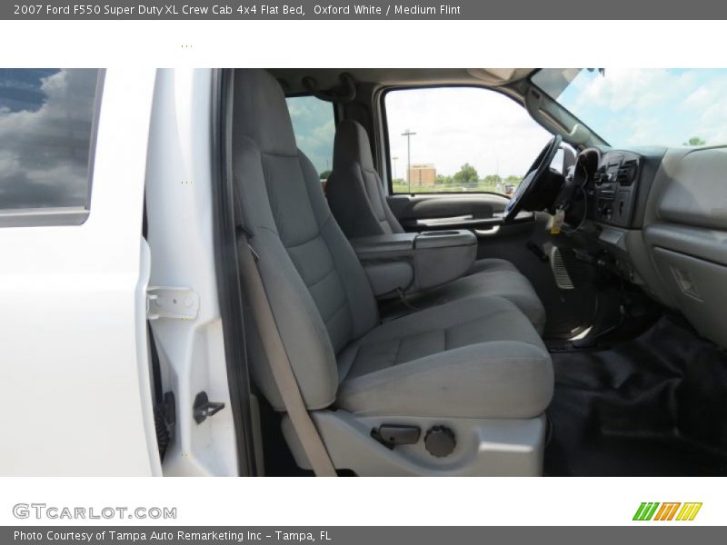 Oxford White / Medium Flint 2007 Ford F550 Super Duty XL Crew Cab 4x4 Flat Bed
