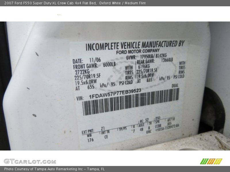 Oxford White / Medium Flint 2007 Ford F550 Super Duty XL Crew Cab 4x4 Flat Bed