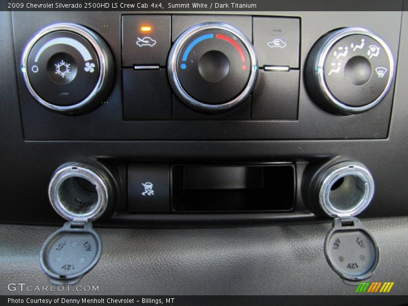 Controls of 2009 Silverado 2500HD LS Crew Cab 4x4