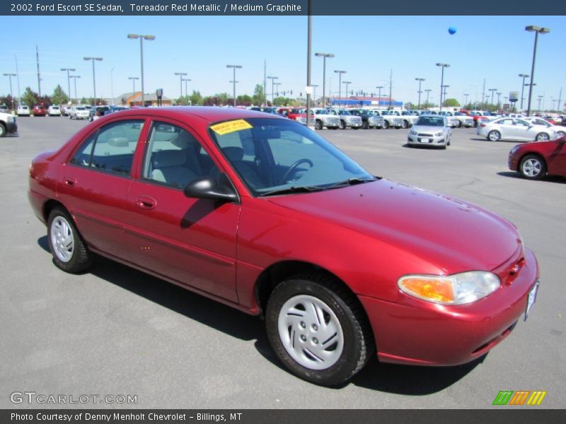 Toreador Red Metallic / Medium Graphite 2002 Ford Escort SE Sedan