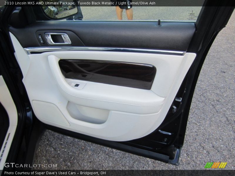 Tuxedo Black Metallic / Light Camel/Olive Ash 2010 Lincoln MKS AWD Ultimate Package
