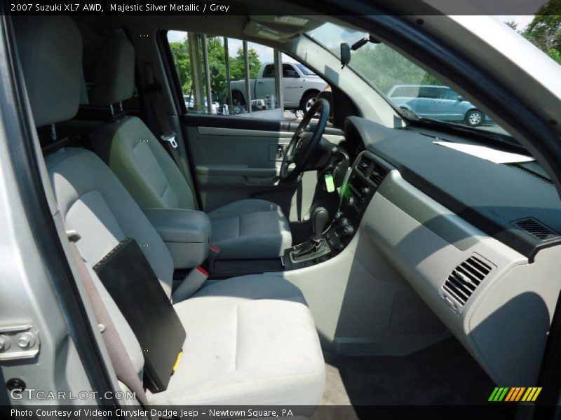 Majestic Silver Metallic / Grey 2007 Suzuki XL7 AWD