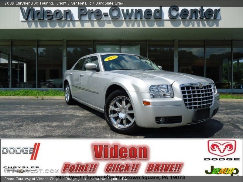 Bright Silver Metallic / Dark Slate Gray 2009 Chrysler 300 Touring