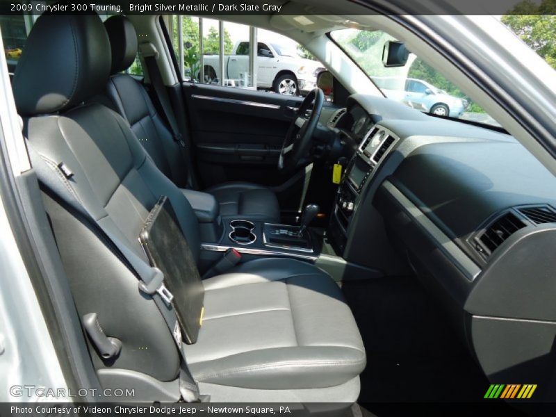 Bright Silver Metallic / Dark Slate Gray 2009 Chrysler 300 Touring