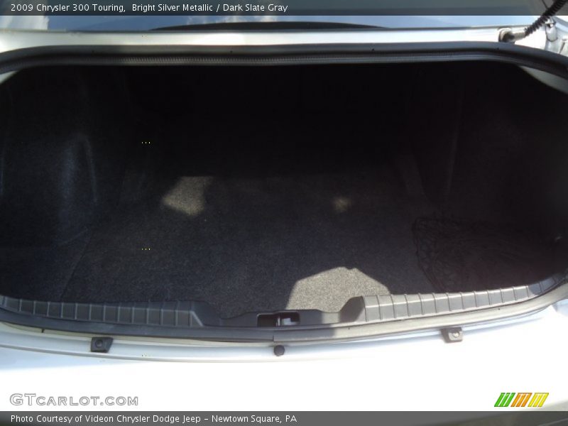 Bright Silver Metallic / Dark Slate Gray 2009 Chrysler 300 Touring
