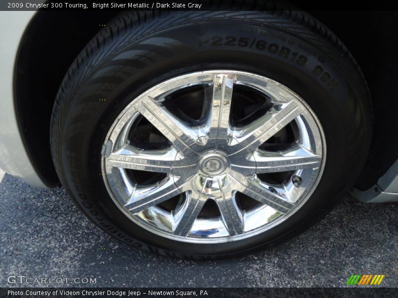 Bright Silver Metallic / Dark Slate Gray 2009 Chrysler 300 Touring