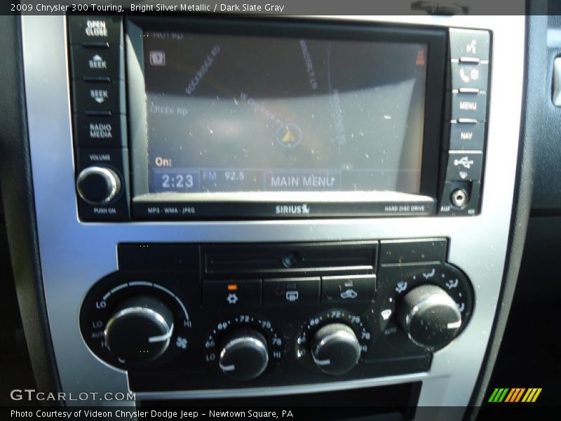 Bright Silver Metallic / Dark Slate Gray 2009 Chrysler 300 Touring