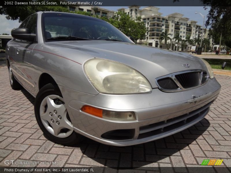 Front 3/4 View of 2002 Nubira SE Sedan