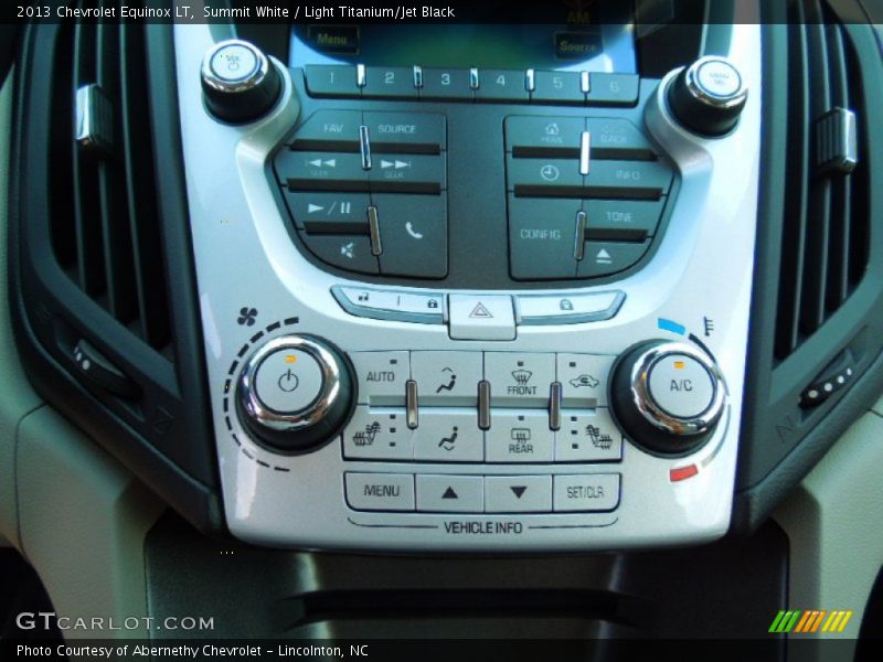 Summit White / Light Titanium/Jet Black 2013 Chevrolet Equinox LT