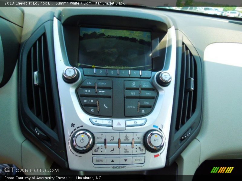 Summit White / Light Titanium/Jet Black 2013 Chevrolet Equinox LT