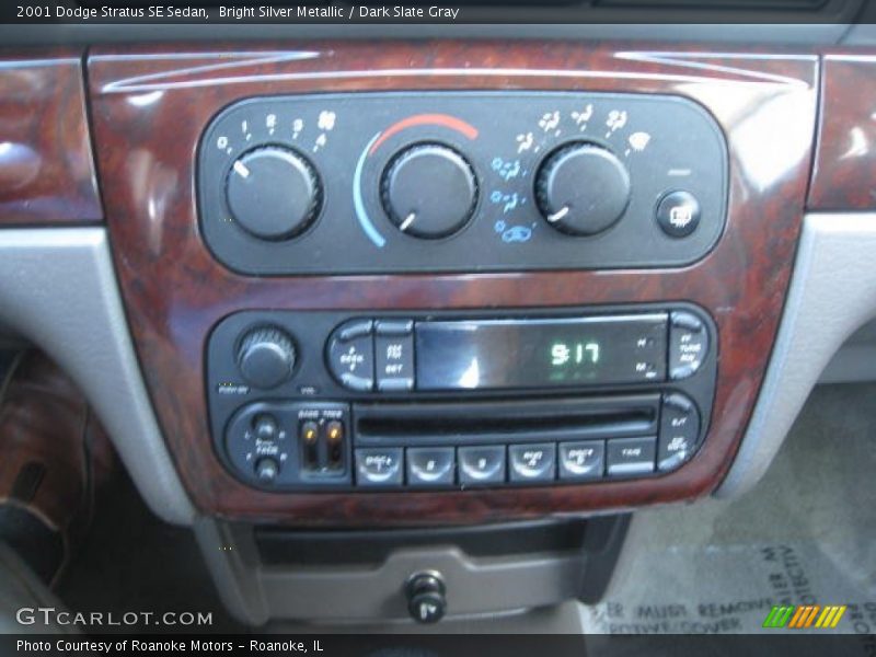 Bright Silver Metallic / Dark Slate Gray 2001 Dodge Stratus SE Sedan