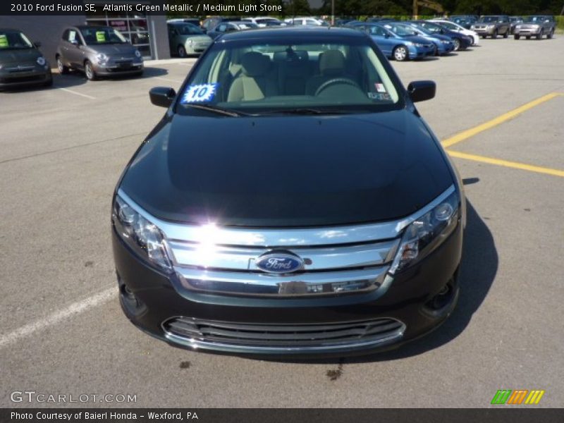 Atlantis Green Metallic / Medium Light Stone 2010 Ford Fusion SE