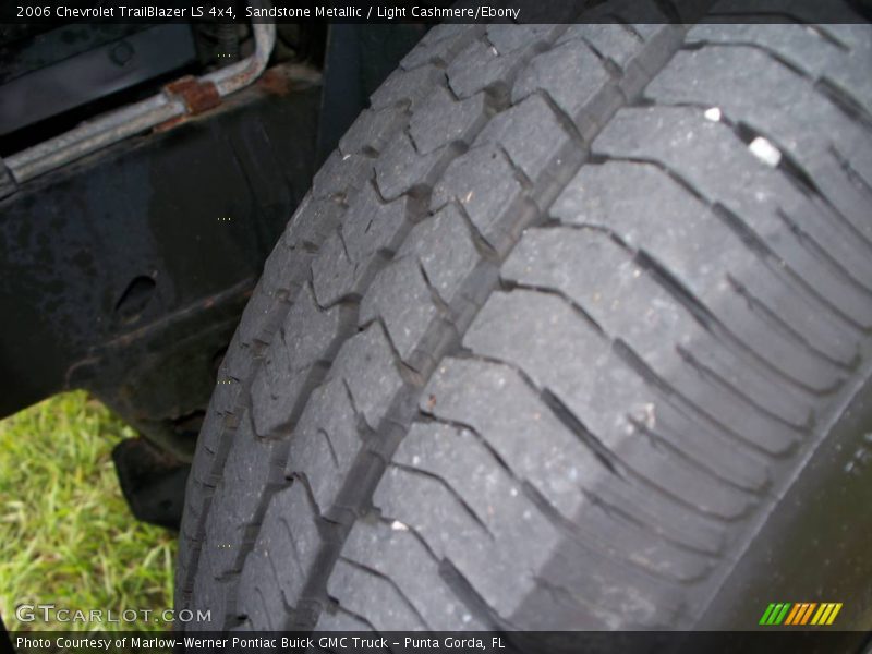 Sandstone Metallic / Light Cashmere/Ebony 2006 Chevrolet TrailBlazer LS 4x4