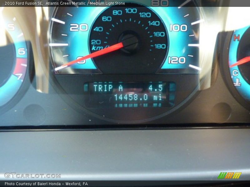 Atlantis Green Metallic / Medium Light Stone 2010 Ford Fusion SE