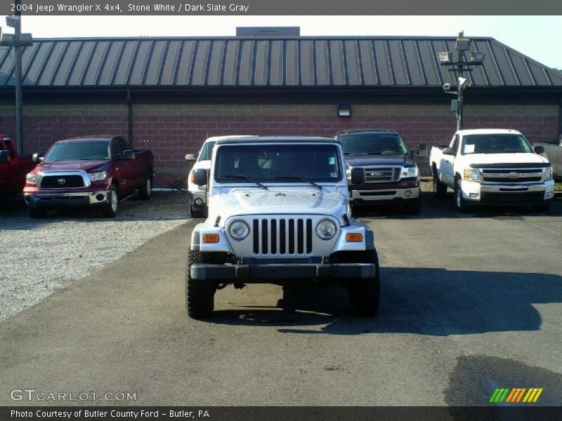 Stone White / Dark Slate Gray 2004 Jeep Wrangler X 4x4