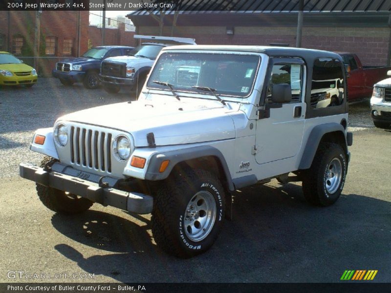 Stone White / Dark Slate Gray 2004 Jeep Wrangler X 4x4