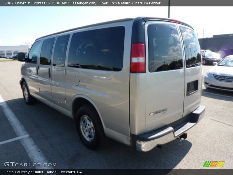 Silver Birch Metallic / Medium Pewter 2007 Chevrolet Express LS 1500 AWD Passenger Van