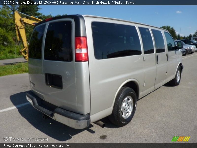 Silver Birch Metallic / Medium Pewter 2007 Chevrolet Express LS 1500 AWD Passenger Van