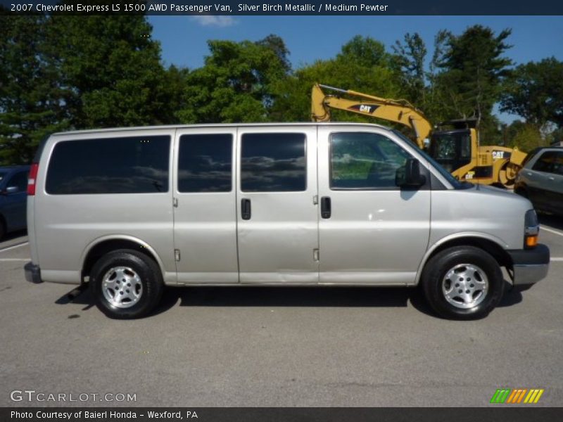 Silver Birch Metallic / Medium Pewter 2007 Chevrolet Express LS 1500 AWD Passenger Van