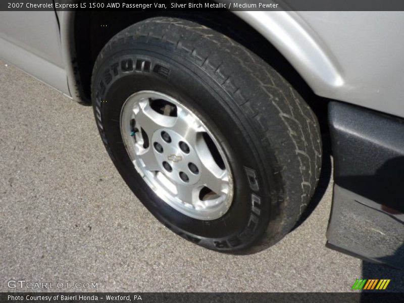 Silver Birch Metallic / Medium Pewter 2007 Chevrolet Express LS 1500 AWD Passenger Van