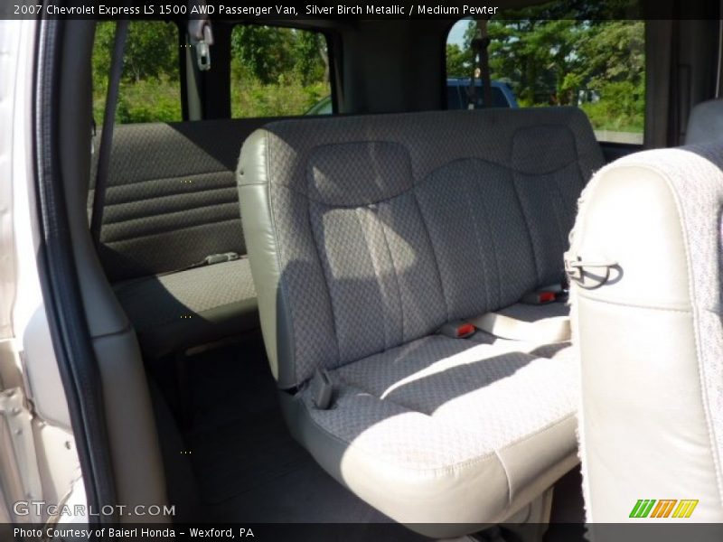 Silver Birch Metallic / Medium Pewter 2007 Chevrolet Express LS 1500 AWD Passenger Van
