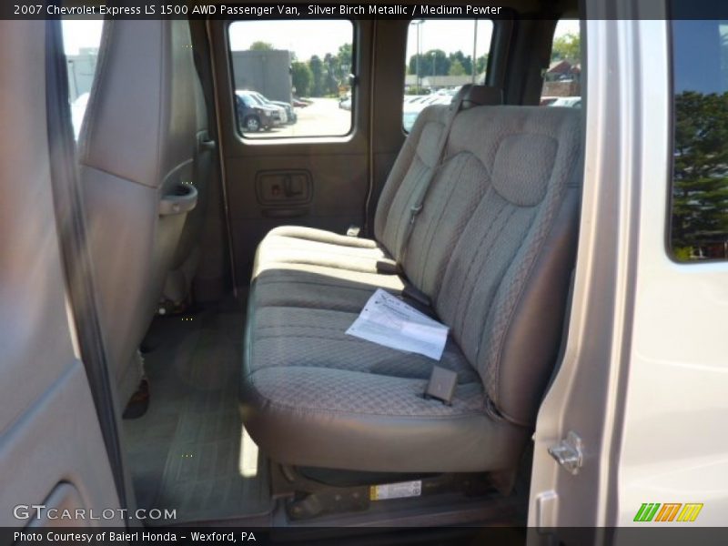 Silver Birch Metallic / Medium Pewter 2007 Chevrolet Express LS 1500 AWD Passenger Van