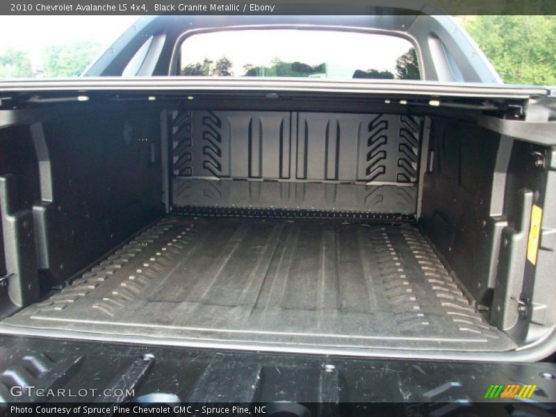 Black Granite Metallic / Ebony 2010 Chevrolet Avalanche LS 4x4