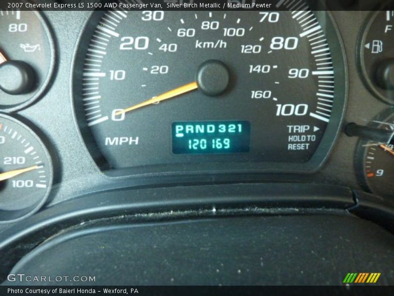Silver Birch Metallic / Medium Pewter 2007 Chevrolet Express LS 1500 AWD Passenger Van