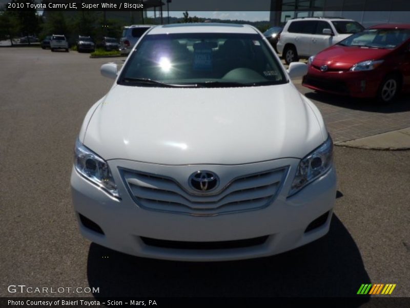 Super White / Bisque 2010 Toyota Camry LE