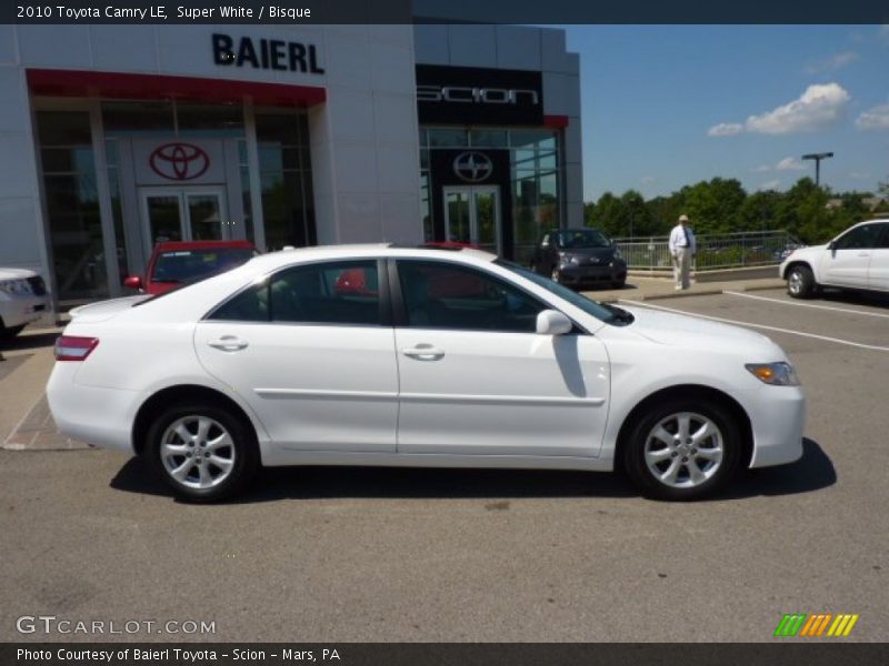 Super White / Bisque 2010 Toyota Camry LE