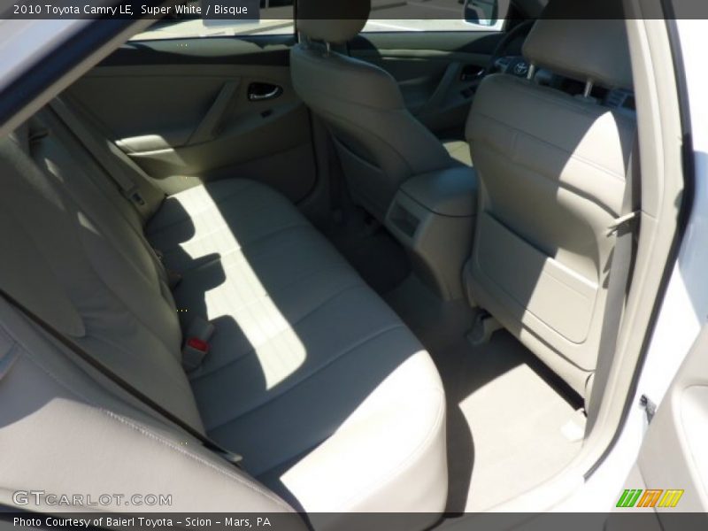 Super White / Bisque 2010 Toyota Camry LE