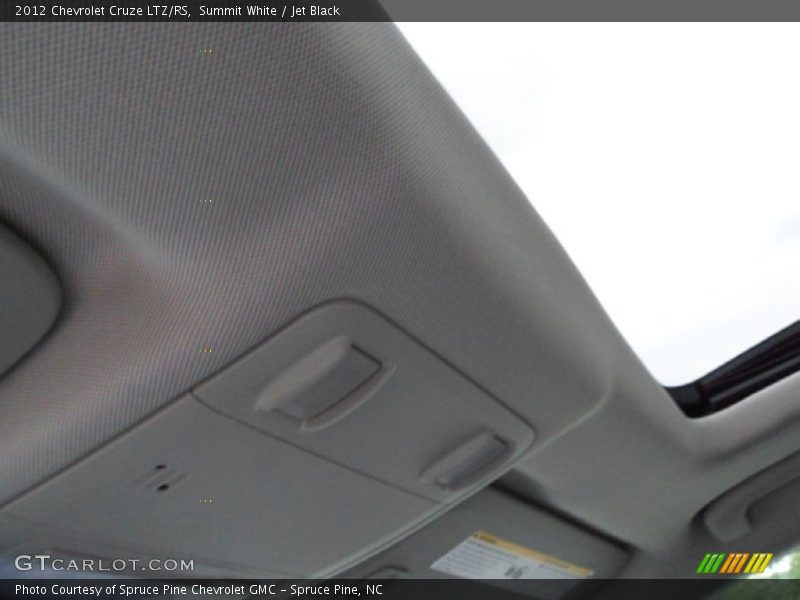 Summit White / Jet Black 2012 Chevrolet Cruze LTZ/RS