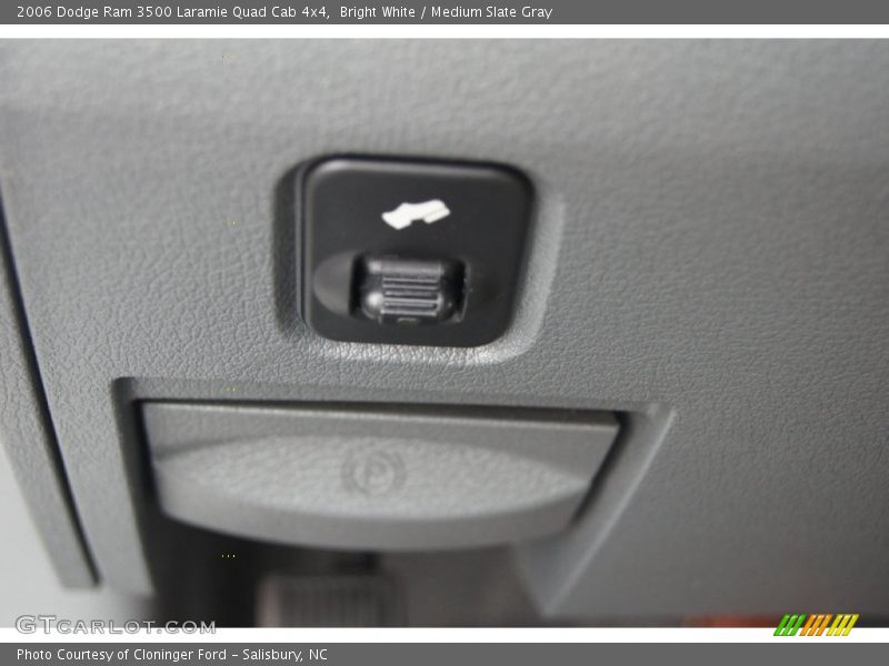 Bright White / Medium Slate Gray 2006 Dodge Ram 3500 Laramie Quad Cab 4x4