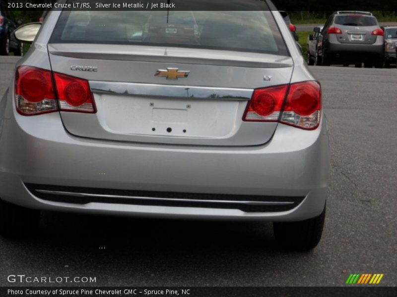 Silver Ice Metallic / Jet Black 2013 Chevrolet Cruze LT/RS