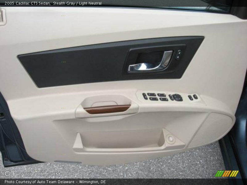 Stealth Gray / Light Neutral 2005 Cadillac CTS Sedan