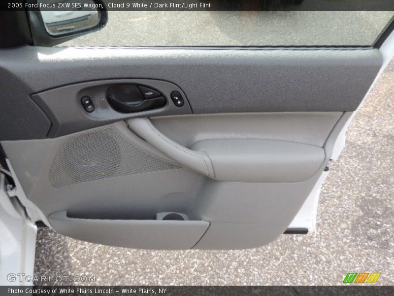 Cloud 9 White / Dark Flint/Light Flint 2005 Ford Focus ZXW SES Wagon