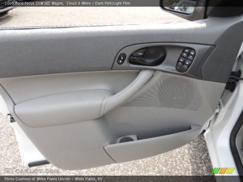 Cloud 9 White / Dark Flint/Light Flint 2005 Ford Focus ZXW SES Wagon