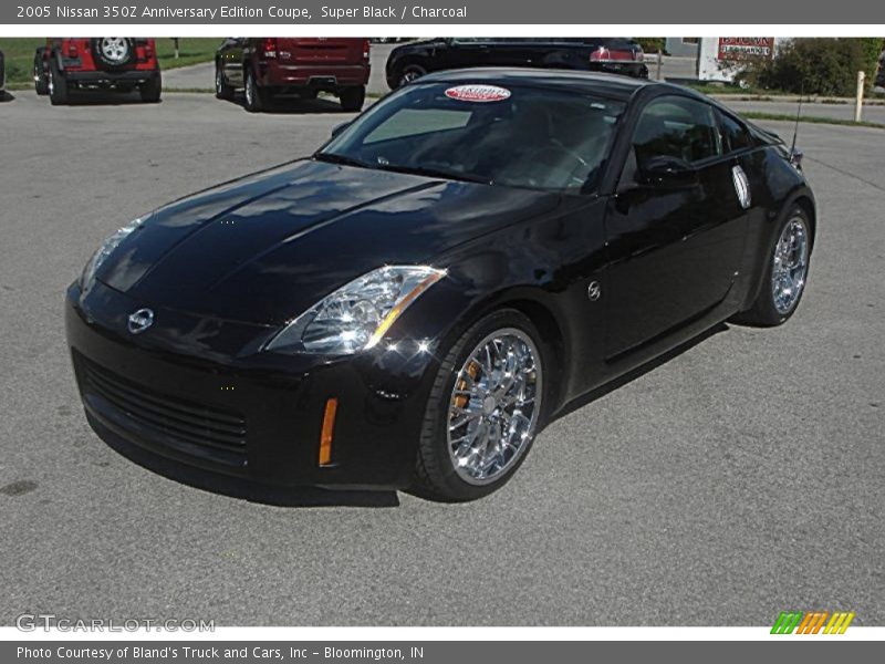 Super Black / Charcoal 2005 Nissan 350Z Anniversary Edition Coupe