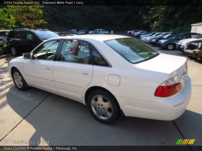 Diamond White Pearl / Ivory 2004 Toyota Avalon XLS