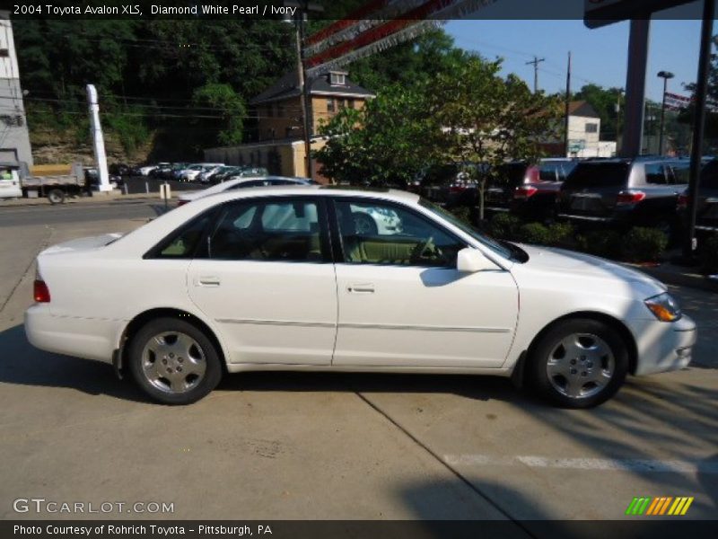 Diamond White Pearl / Ivory 2004 Toyota Avalon XLS