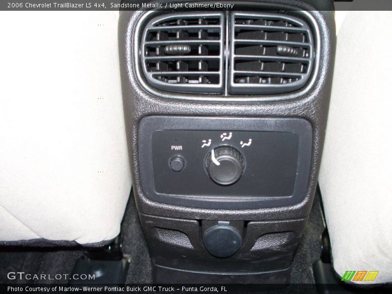 Sandstone Metallic / Light Cashmere/Ebony 2006 Chevrolet TrailBlazer LS 4x4